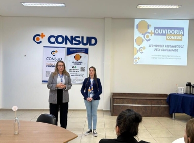 PROFISSIONAIS DO CONSUD RECEBEM CERTIFICADOS DE ELOGIOS