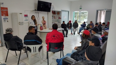 CAPS AD III e curso de medicina da Unioeste promovem oficinas aos pacientes